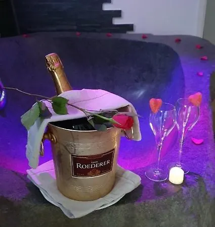 Au Charme De Pepiole Couette-café