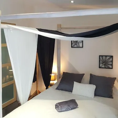 Au Charme De Pepiole 4*