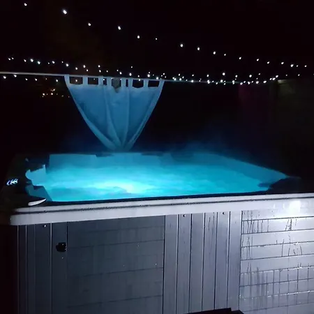 Au Charme De Pepiole 4*