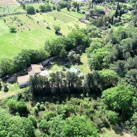 Au Charme De Pepiole Bed and Breakfast