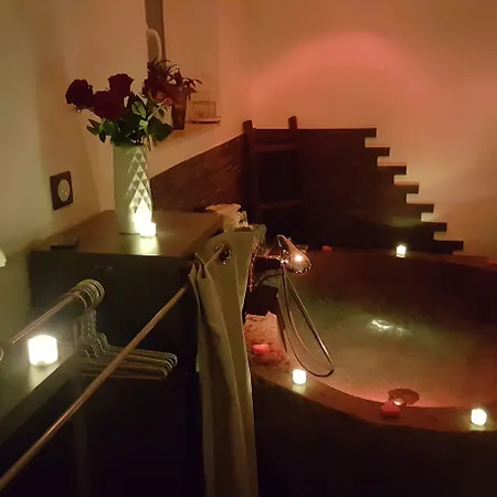 Bed & Breakfast Au Charme De Pepiole 4*