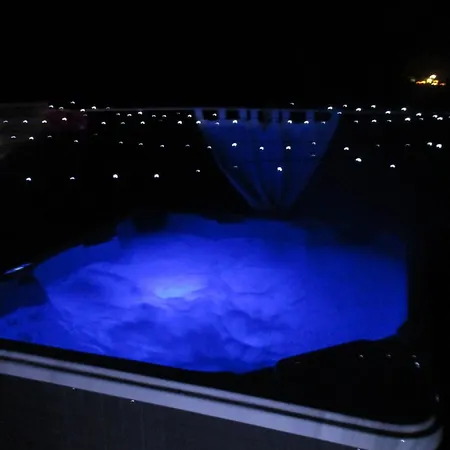 Au Charme De Pepiole Bed & Breakfast