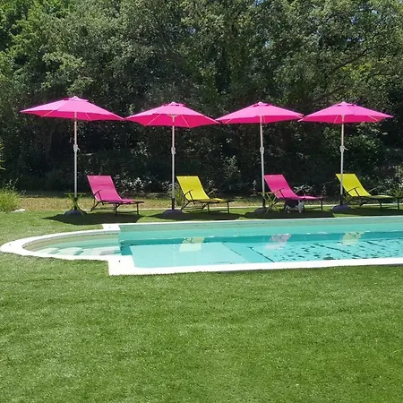 Au Charme De Pepiole Bed and Breakfast 4*